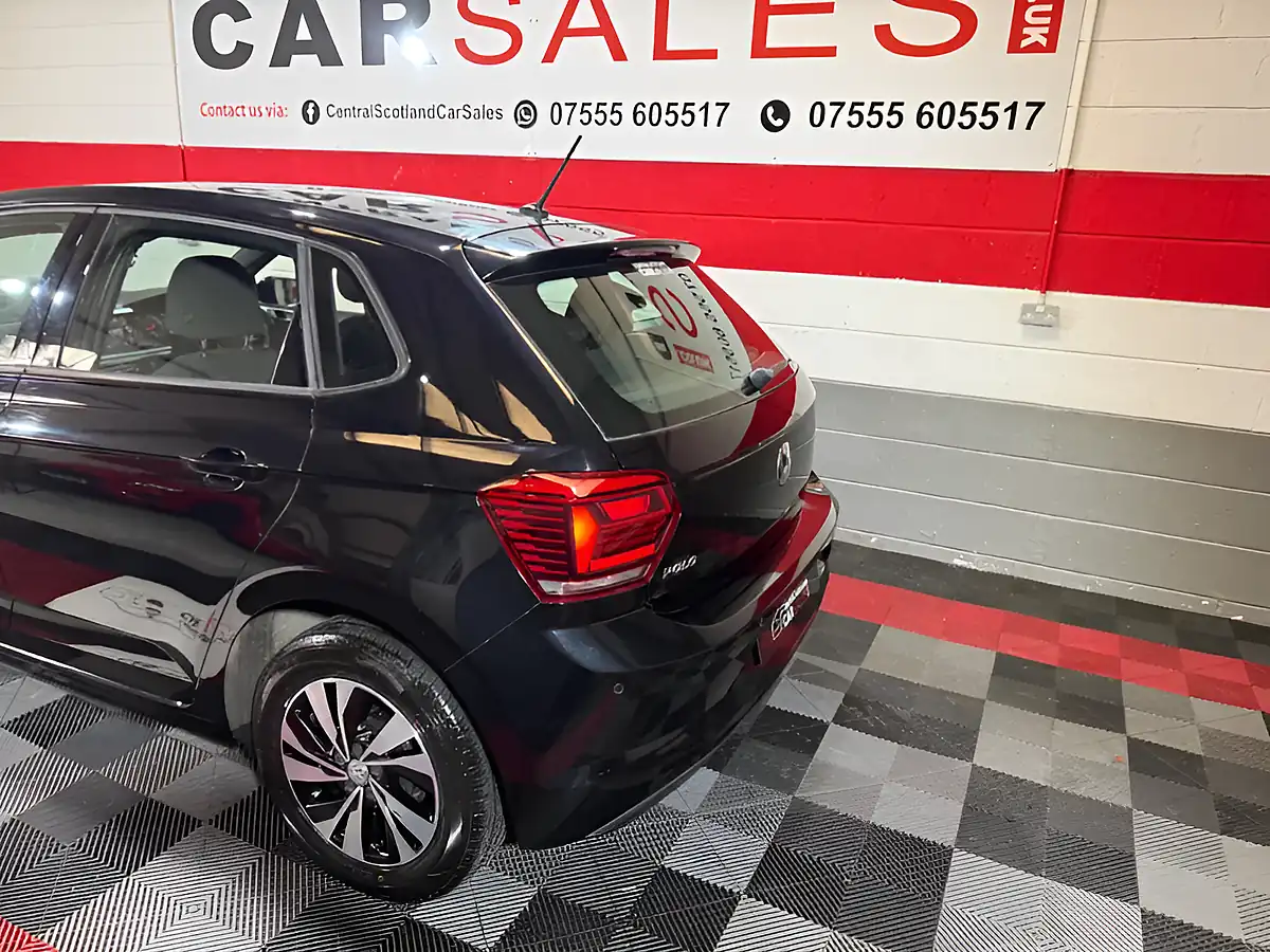 Used 2019 Volkswagen Polo Se Black - Interior and Exterior details 7