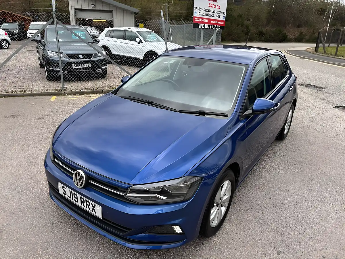 Used 2019 Volkswagen Polo Se Blue - Interior and Exterior details 13