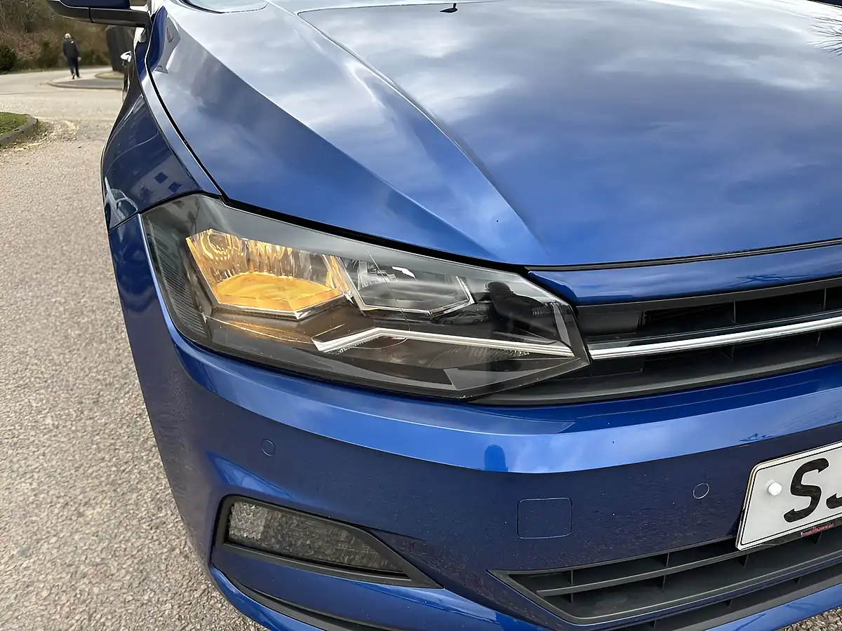 Used 2019 Volkswagen Polo Se Blue - Interior and Exterior details 17