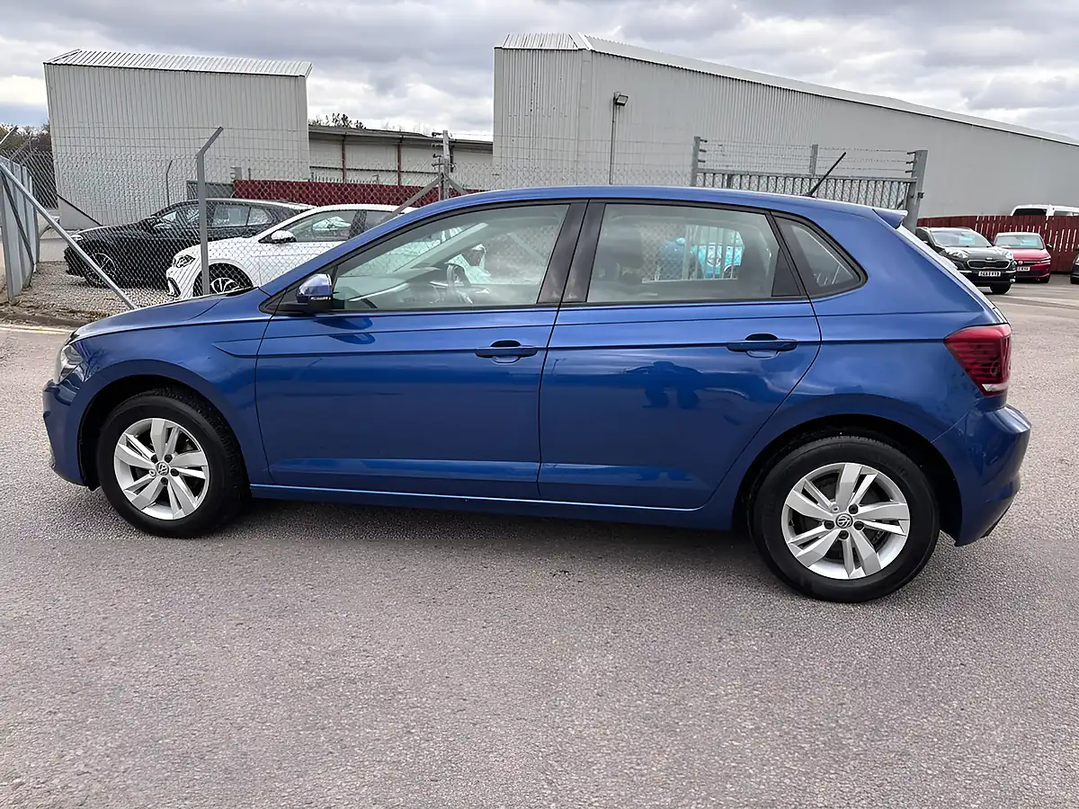 Used 2019 Volkswagen Polo Se Blue - Interior and Exterior details 8