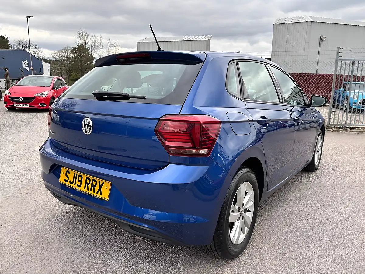 Used 2019 Volkswagen Polo Se Blue - Interior and Exterior details 9