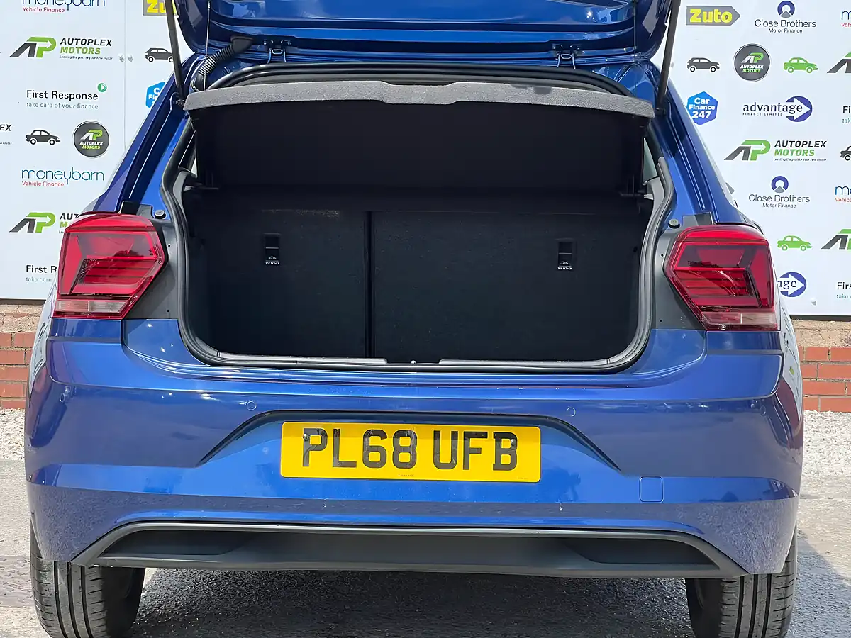Used 2019 Volkswagen Polo Se Blue - Interior and Exterior details 10