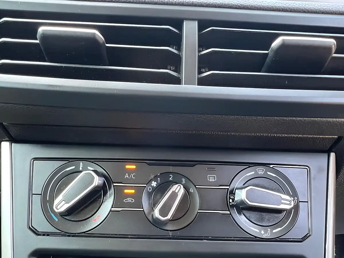 Used 2019 Volkswagen Polo Se Blue - Interior and Exterior details 18