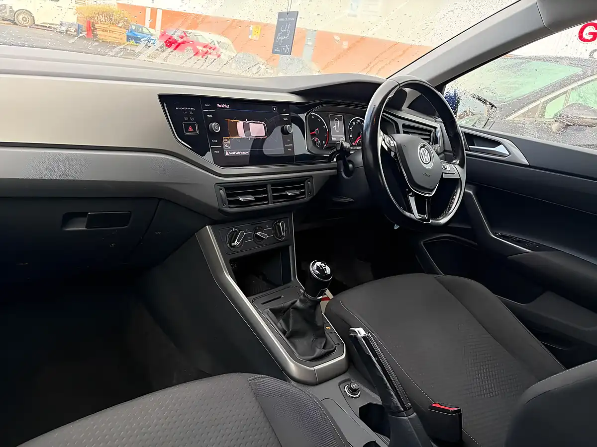 Used 2019 Volkswagen Polo Se Blue - Interior and Exterior details 10