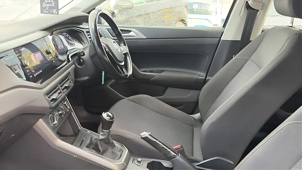 Used 2019 Volkswagen Polo Se Blue - Interior and Exterior details 13