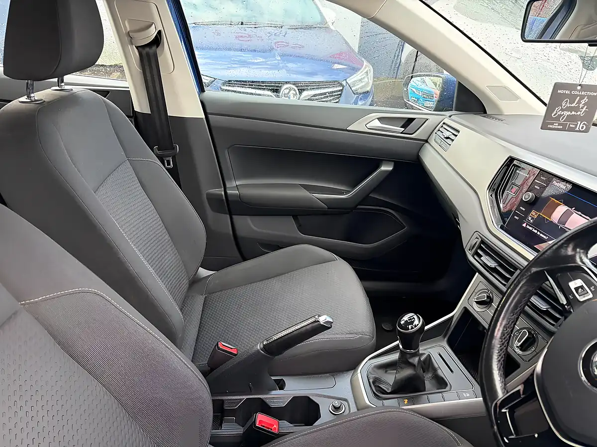 Used 2019 Volkswagen Polo Se Blue - Interior and Exterior details 14