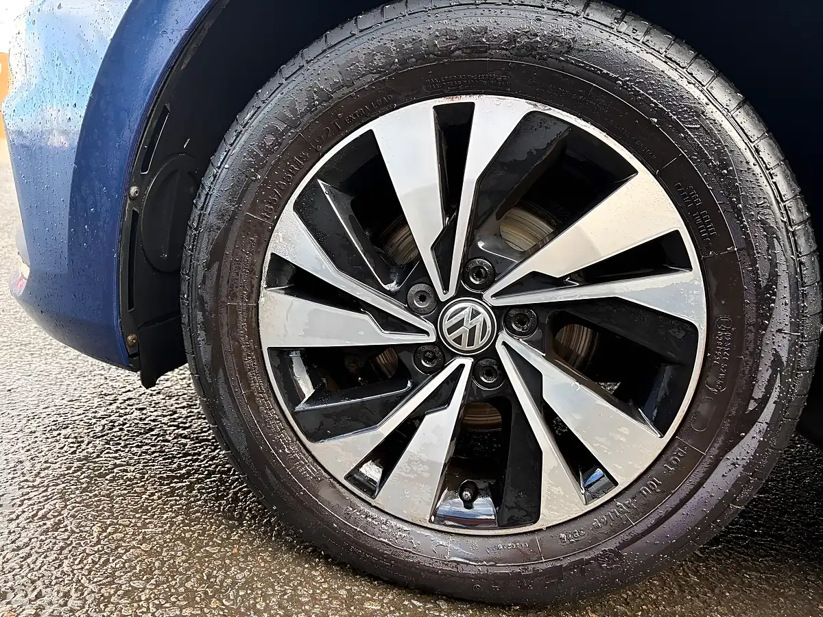Used 2019 Volkswagen Polo Se Blue - Interior and Exterior details 16