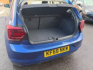 Used 2019 Volkswagen Polo Se Blue - Interior and Exterior details 4