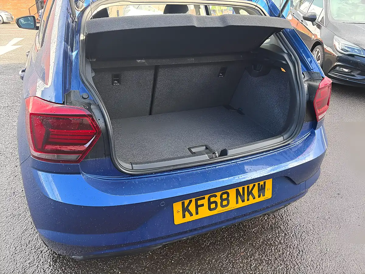 Used 2019 Volkswagen Polo Se Blue - Interior and Exterior details 4