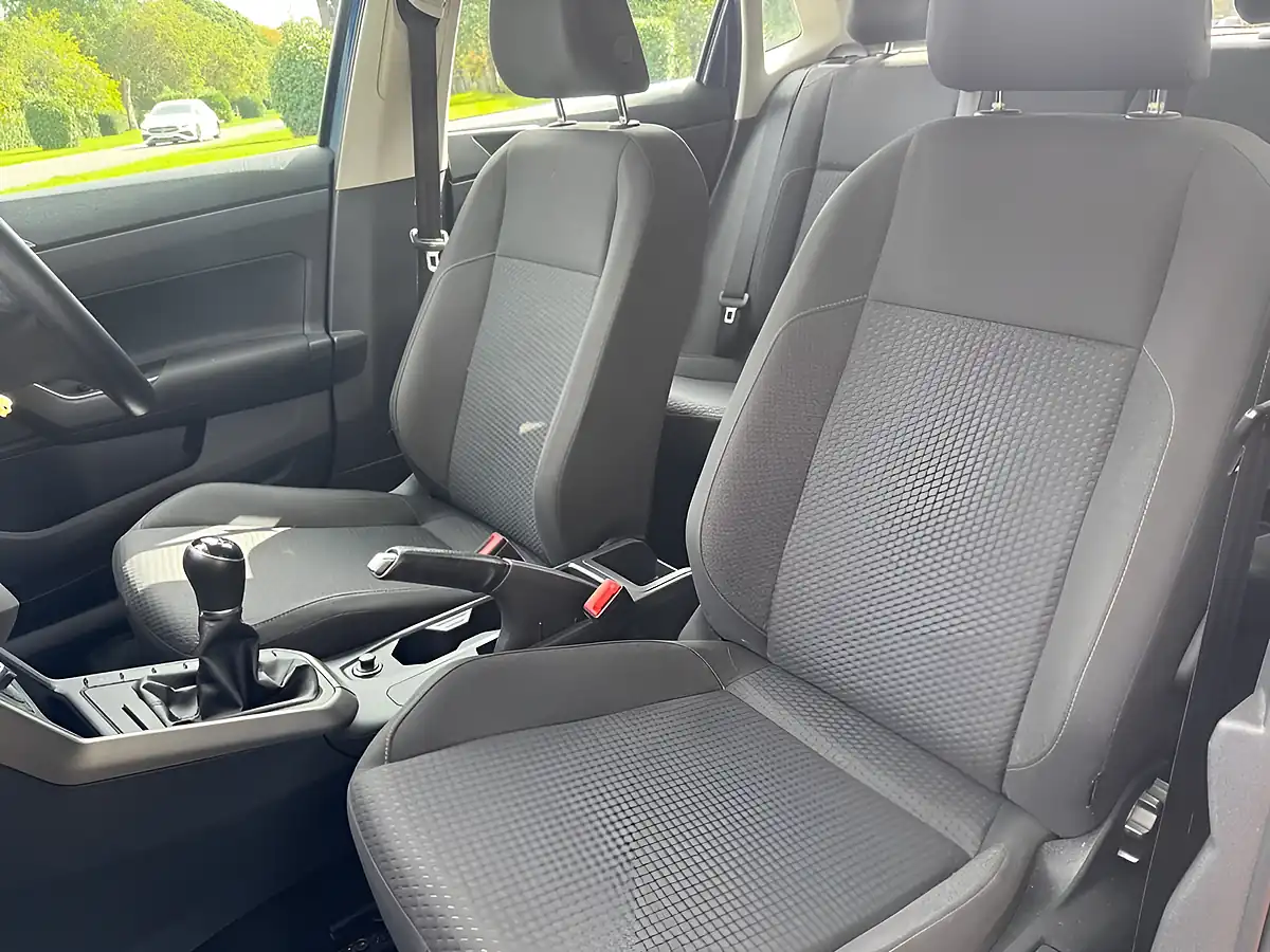 Used 2019 Volkswagen Polo Se Blue - Interior and Exterior details 19