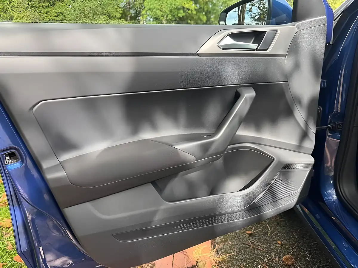 Used 2019 Volkswagen Polo Se Blue - Interior and Exterior details 20