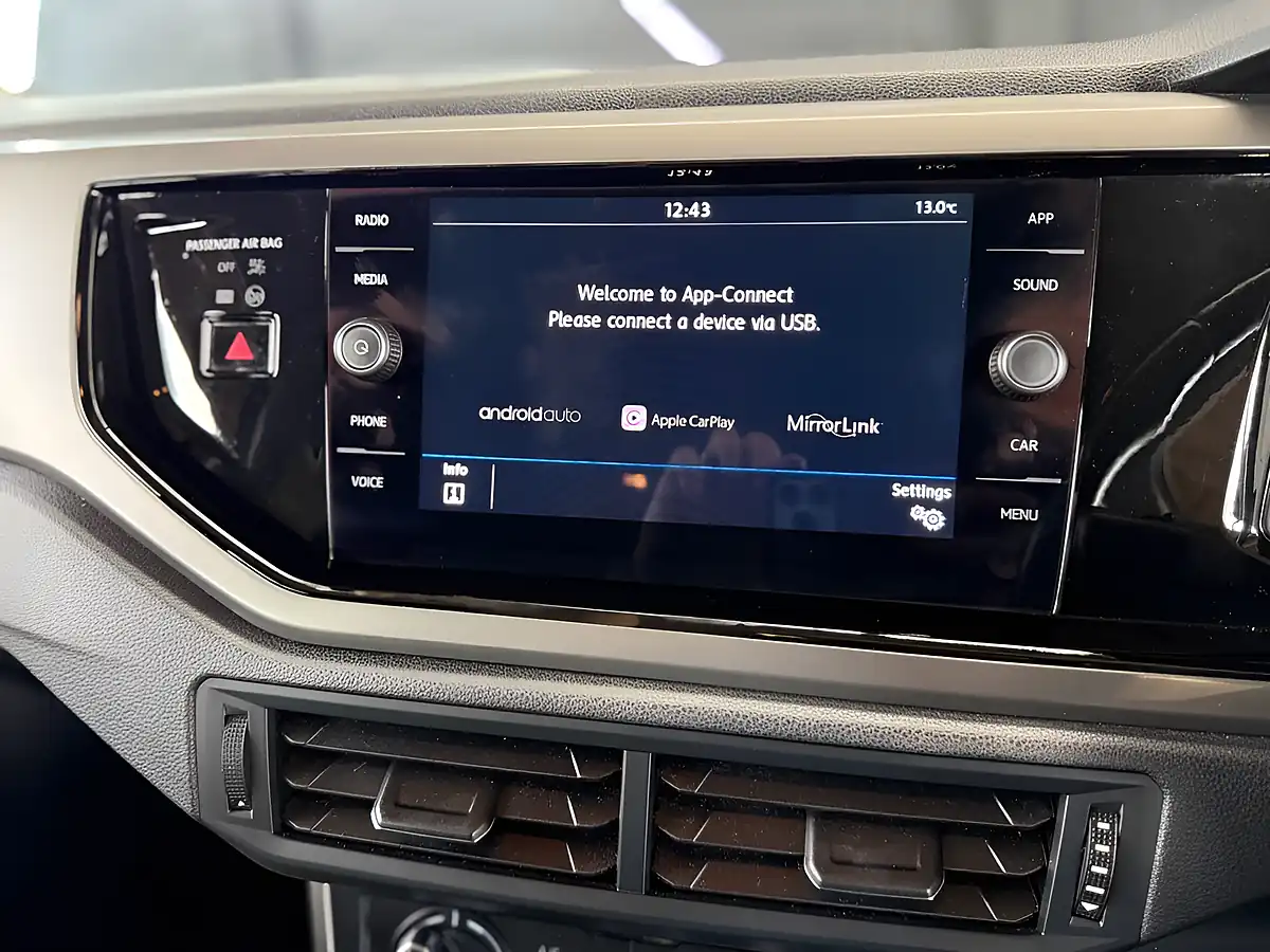 Used 2019 Volkswagen Polo Se Grey - Interior and Exterior details 15