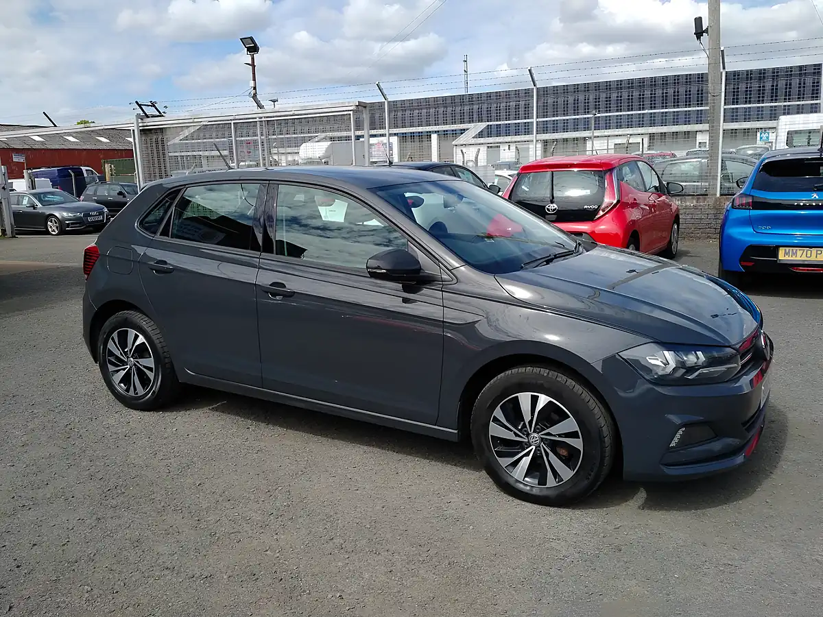 Used 2019 Volkswagen Polo Se Grey - Interior and Exterior details 8