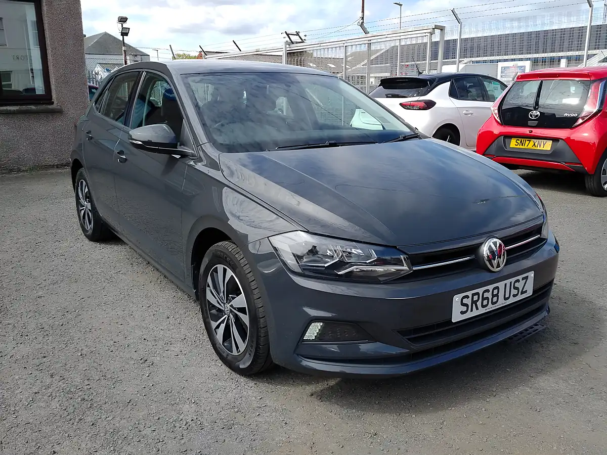 Used 2019 Volkswagen Polo Se Grey - Interior and Exterior details 9