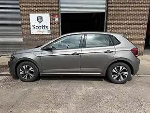 Used 2019 Volkswagen Polo Se Grey - Interior and Exterior details 5