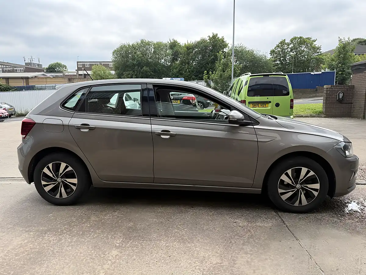 Used 2019 Volkswagen Polo Se Grey - Interior and Exterior details 8