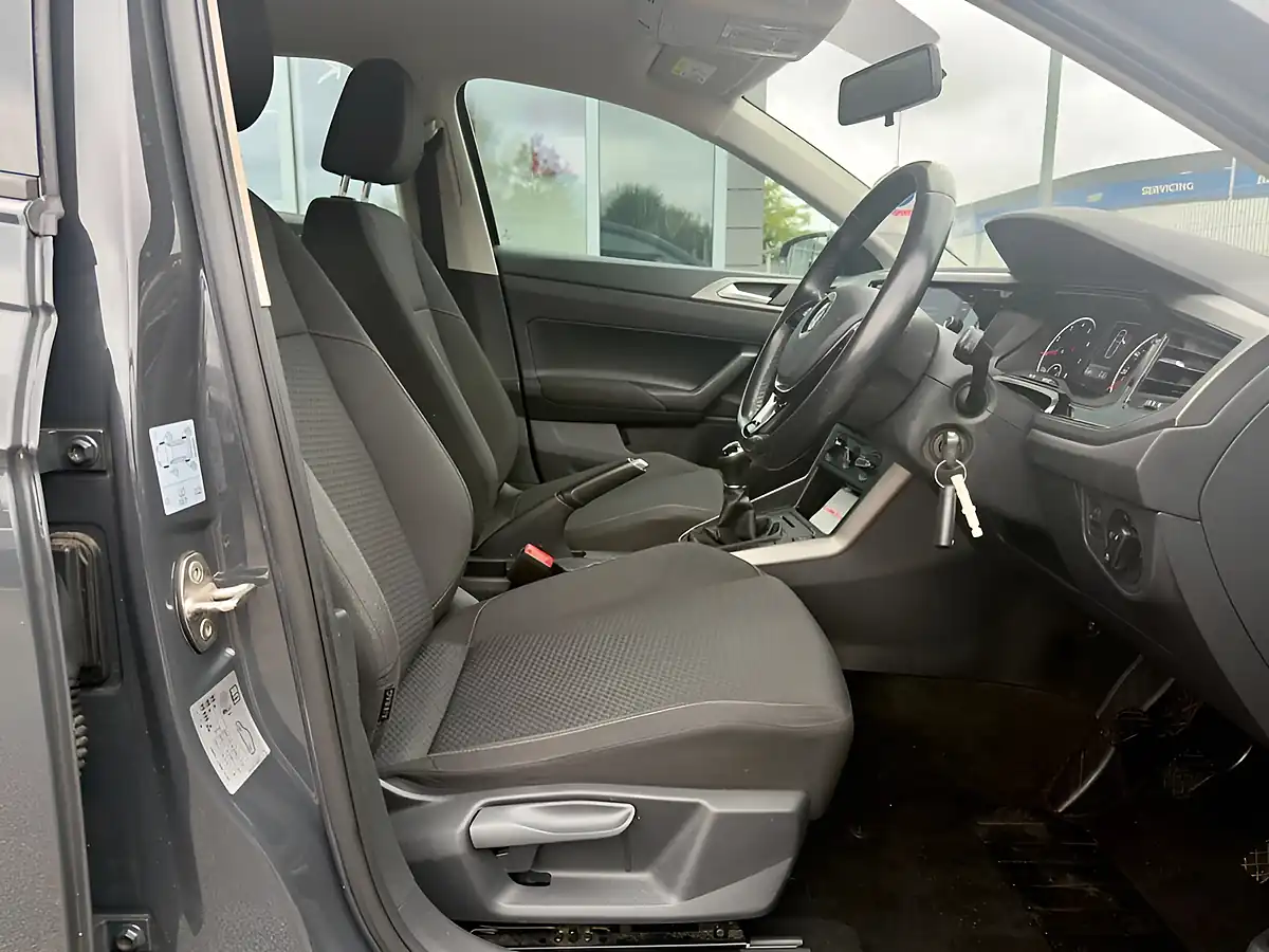 Used 2019 Volkswagen Polo Se Grey - Interior and Exterior details 12