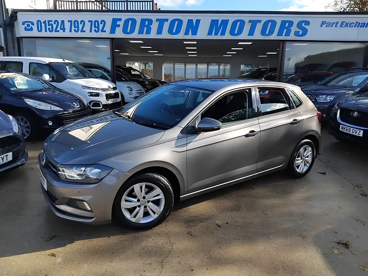 Used 2019 Volkswagen Polo Se Grey - Interior and Exterior details 10
