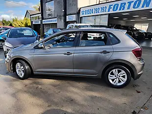 Used 2019 Volkswagen Polo Se Grey - Interior and Exterior details 11