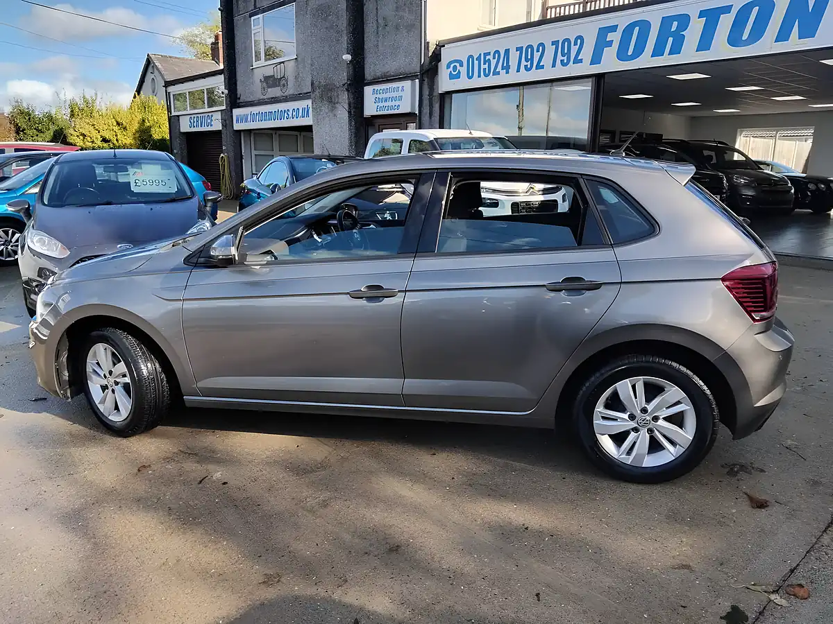 Used 2019 Volkswagen Polo Se Grey - Interior and Exterior details 11