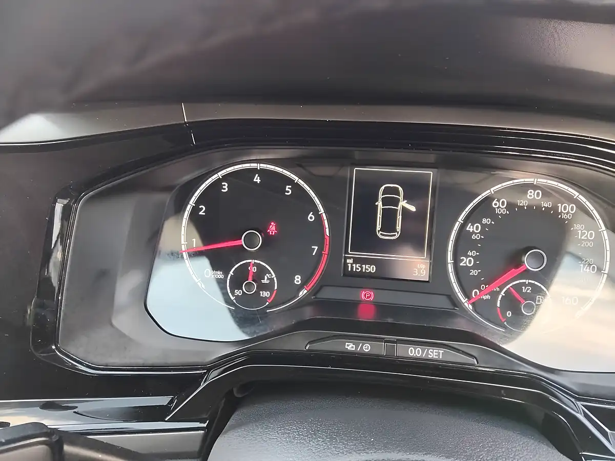 Used 2019 Volkswagen Polo Se Grey - Interior and Exterior details 13