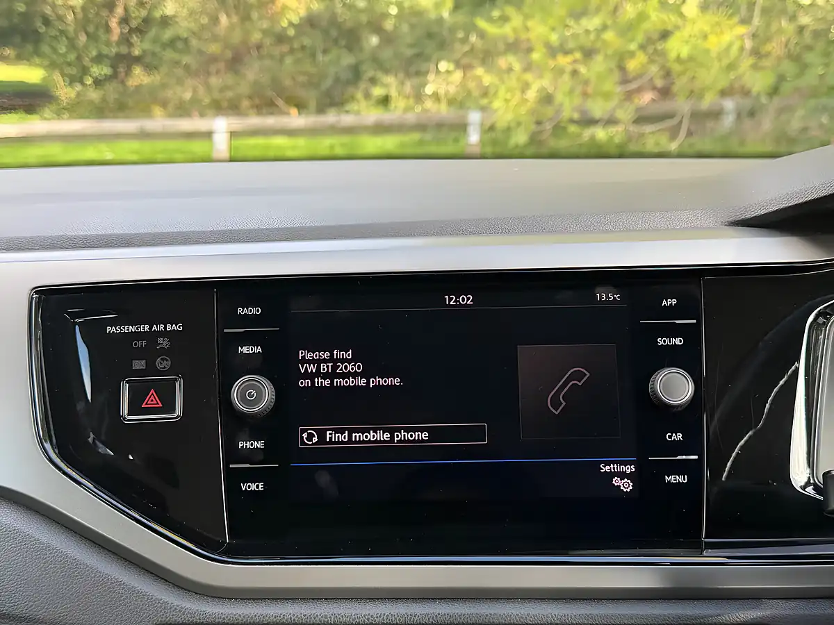 Used 2019 Volkswagen Polo Se - Interior and Exterior details 19