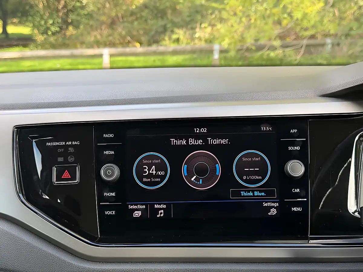Used 2019 Volkswagen Polo Se - Interior and Exterior details 20