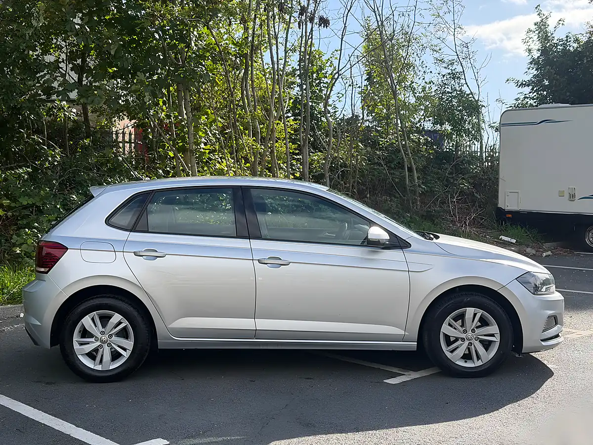 Used 2019 Volkswagen Polo Se - Interior and Exterior details 8