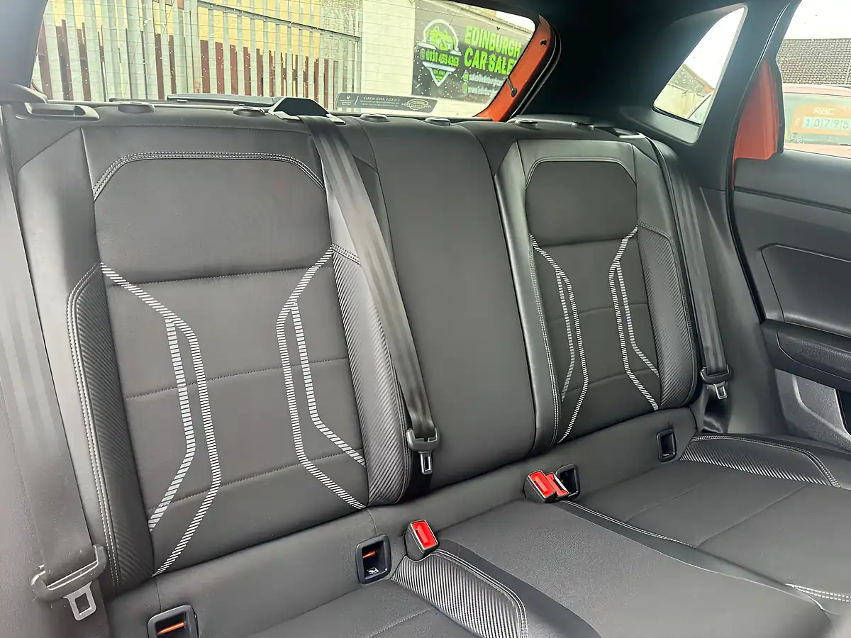 Used 2019 Volkswagen Polo Se Orange - Interior and Exterior details 11
