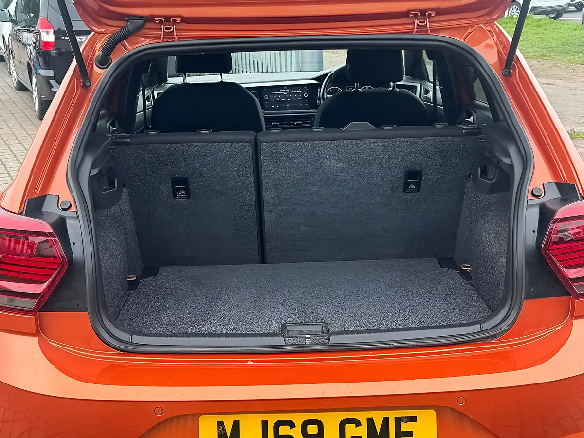 Used 2019 Volkswagen Polo Se Orange - Interior and Exterior details 19