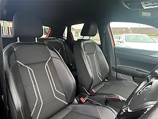 Used 2019 Volkswagen Polo Se Orange - Interior and Exterior details 7