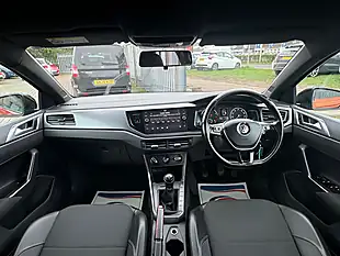 Used 2019 Volkswagen Polo Se Orange - Interior and Exterior details 9