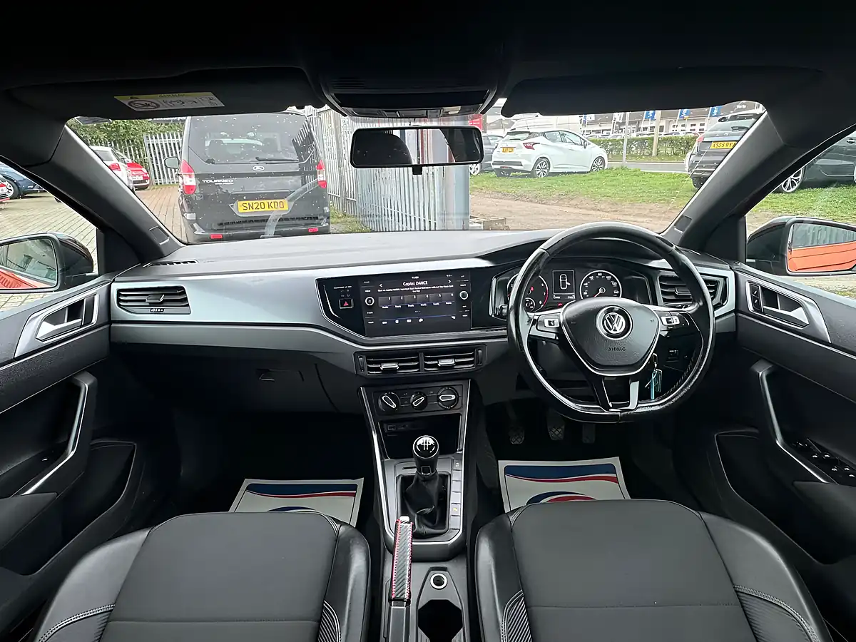 Used 2019 Volkswagen Polo Se Orange - Interior and Exterior details 9