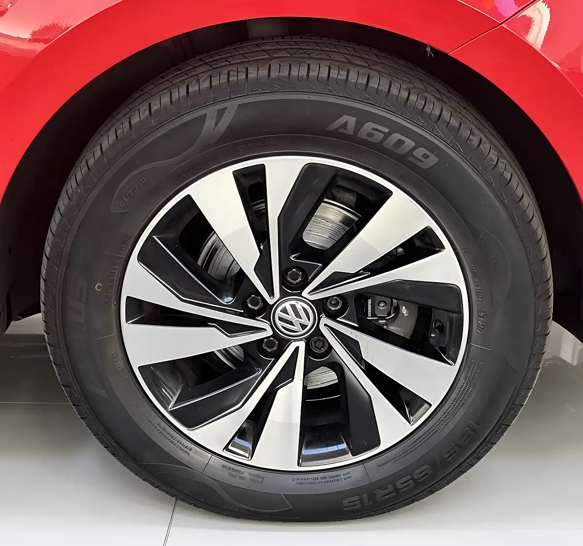Used 2019 Volkswagen Polo Se Red - Interior and Exterior details 9