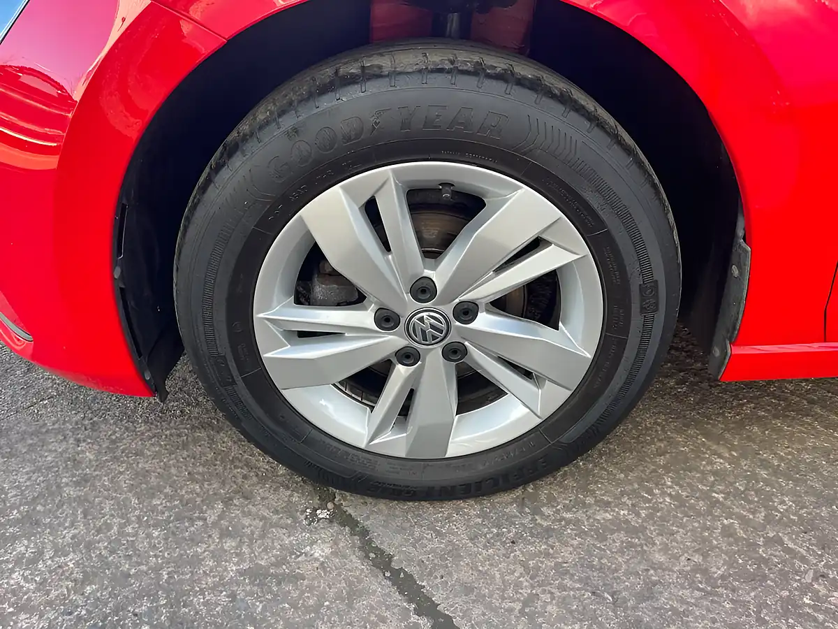 Used 2019 Volkswagen Polo Se Red - Interior and Exterior details 3