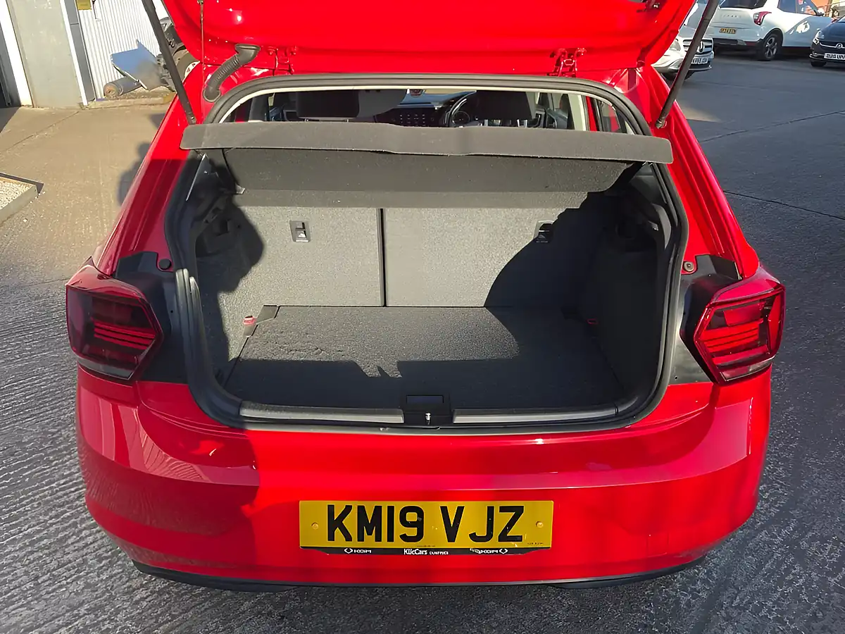 Used 2019 Volkswagen Polo Se Red - Interior and Exterior details 9