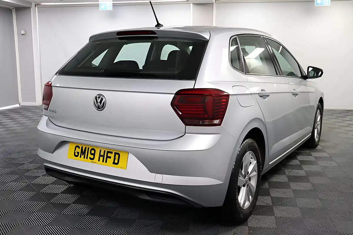Used 2019 Volkswagen Polo Se Silver - Interior and Exterior details 10