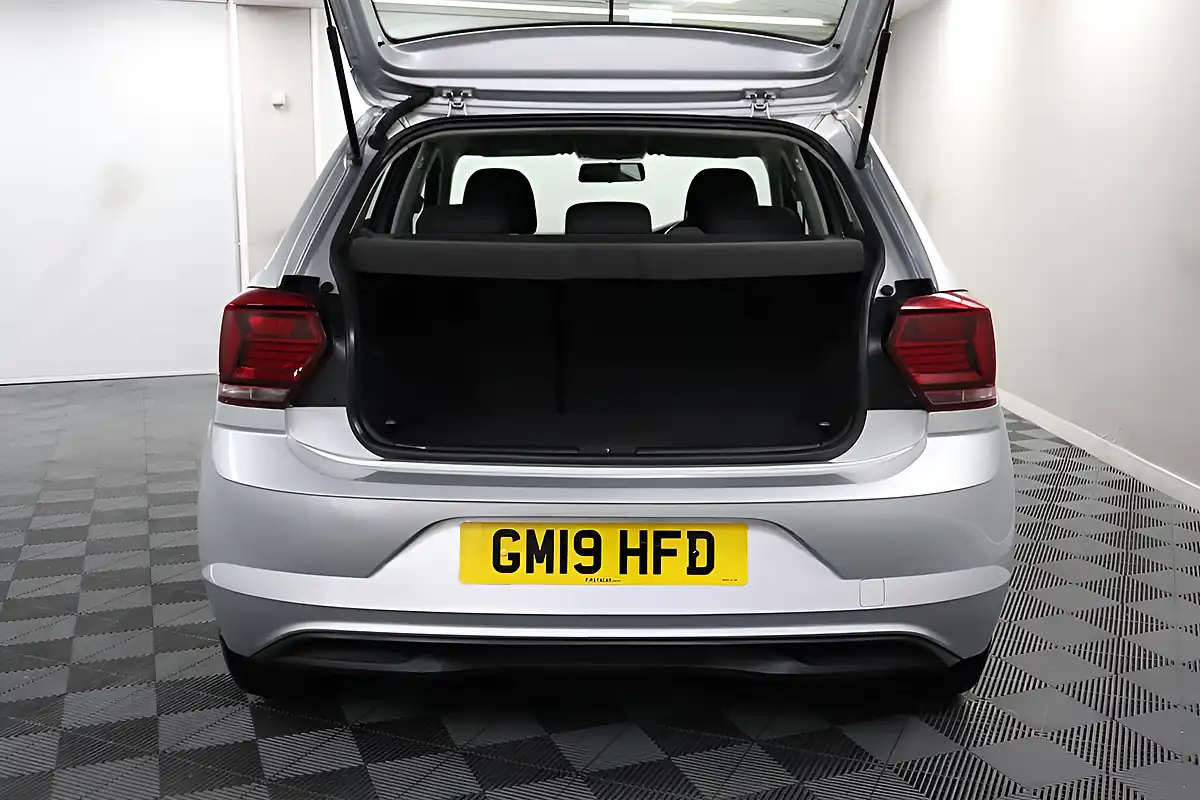 Used 2019 Volkswagen Polo Se Silver - Interior and Exterior details 13