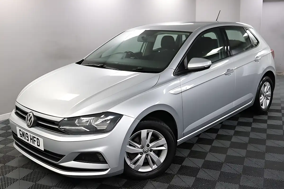 Used 2019 Volkswagen Polo Se Silver - Interior and Exterior details 19
