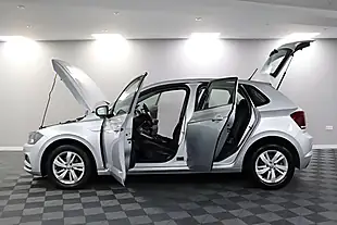 Used 2019 Volkswagen Polo Se Silver - Interior and Exterior details 5