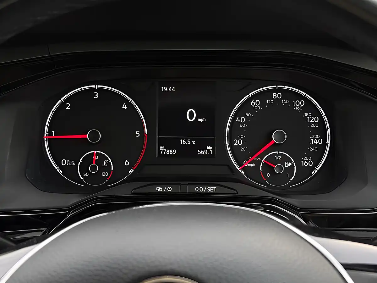 Used 2019 Volkswagen Polo Se Silver - Interior and Exterior details 18