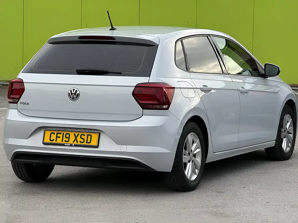 Used 2019 Volkswagen Polo Se Silver - Interior and Exterior details 4