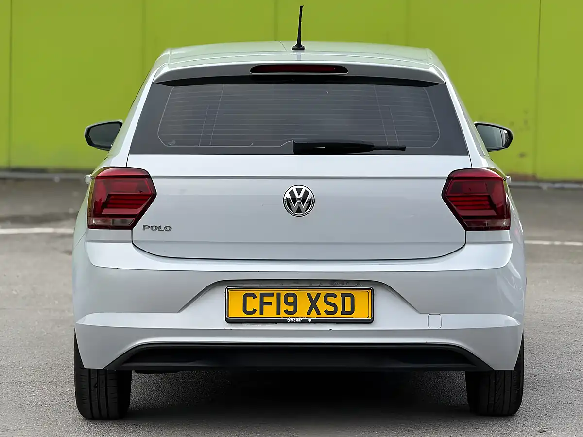 Used 2019 Volkswagen Polo Se Silver - Interior and Exterior details 6