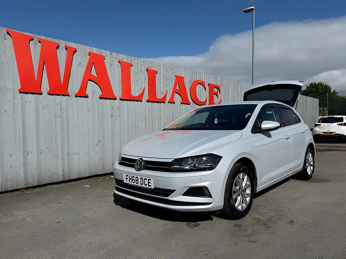 Used 2019 Volkswagen Polo Se Silver - Interior and Exterior details 11