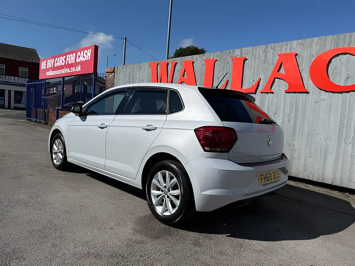 Used 2019 Volkswagen Polo Se Silver - Interior and Exterior details 15