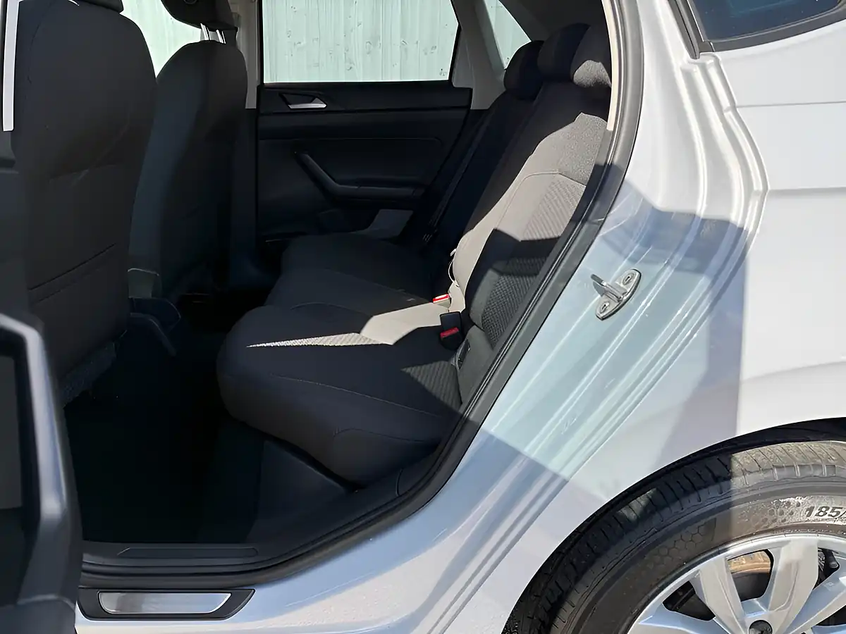 Used 2019 Volkswagen Polo Se Silver - Interior and Exterior details 3