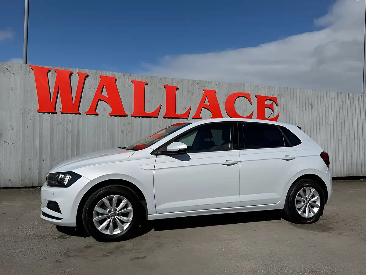 Used 2019 Volkswagen Polo Se Silver - Interior and Exterior details 5