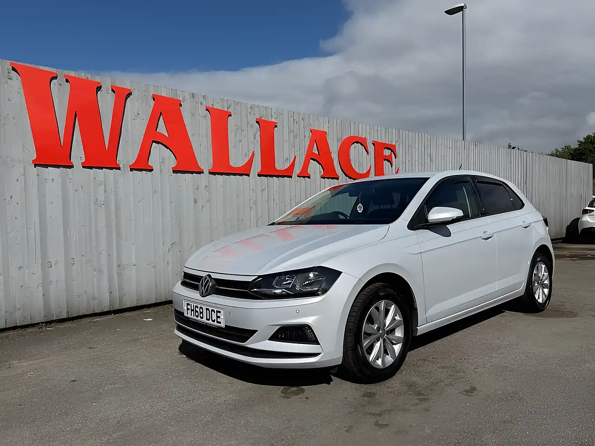 Used 2019 Volkswagen Polo Se Silver - Interior and Exterior details 9