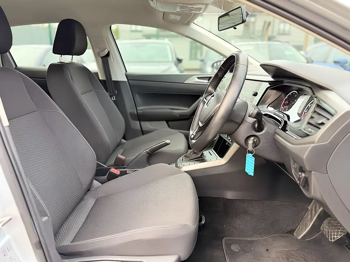 Used 2019 Volkswagen Polo Se Silver - Interior and Exterior details 12