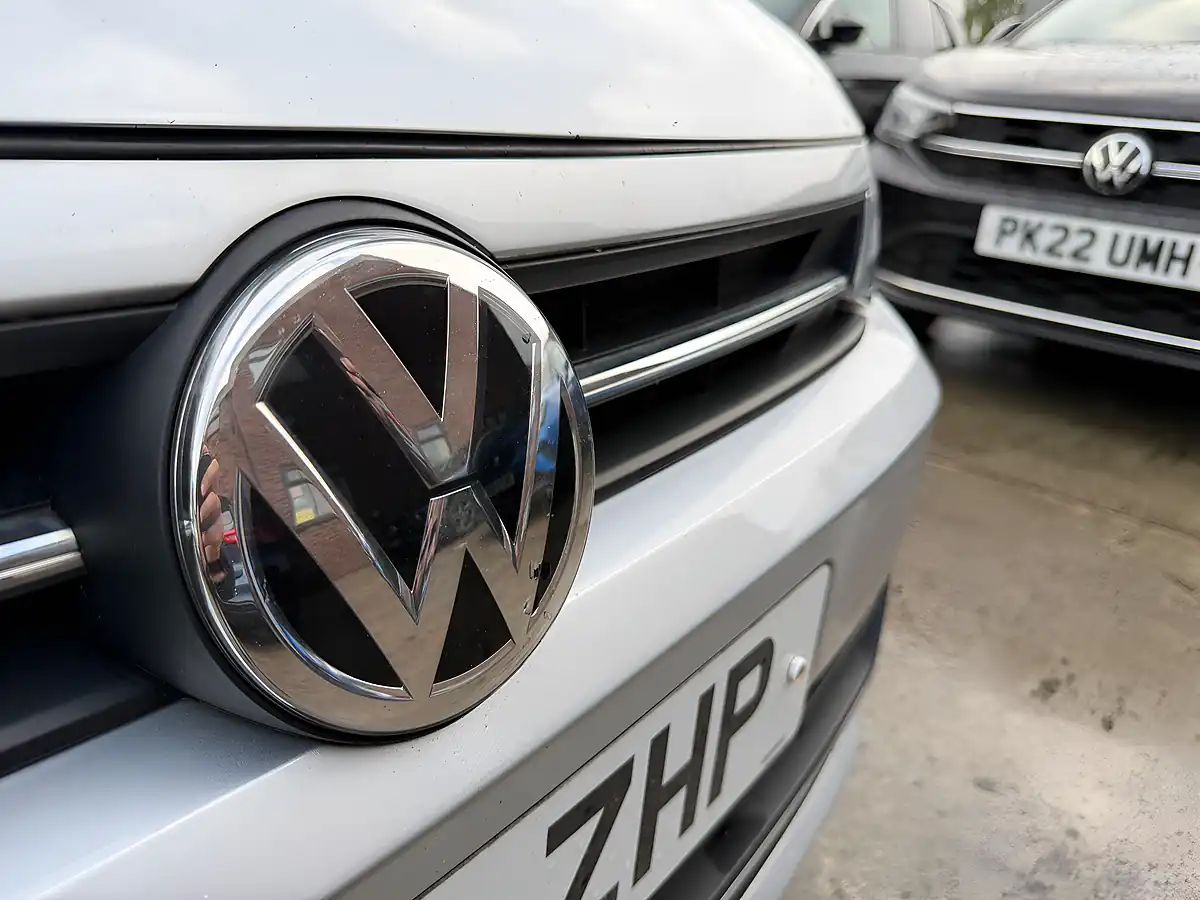 Used 2019 Volkswagen Polo Se Silver - Interior and Exterior details 9